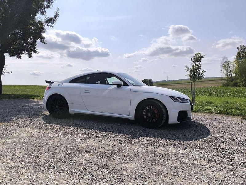 Weiß Gebraucht 2021 Audi TT RS Coupé | 53.000 € (Fairer Preis) - Bild 1/4