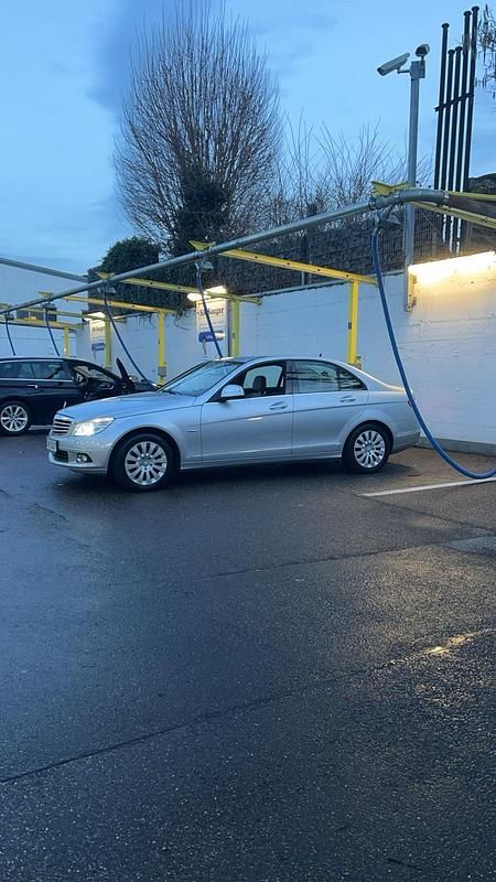 Silber Gebraucht 2007 Mercedes C280 Elegance Limousine | 8.000 € (Fairer Preis) - Bild 1/4