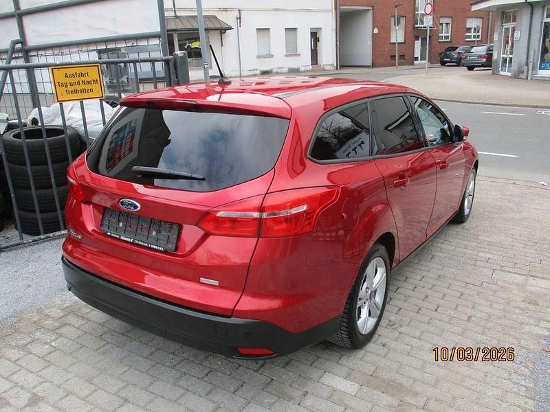 Gebraucht Ford Focus Business Edition 125 PS (91 kW) 2018 Rot Kombi