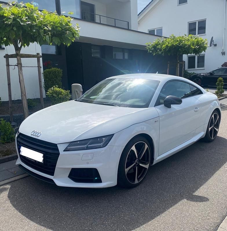 Weiß Gebraucht 2018 Audi TT Coupé | 26.500 € (Fairer Preis) - Bild 1/4