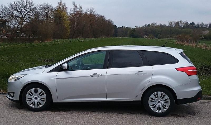 Gebraucht Ford Focus Business Edition 120 PS (88 kW) 2017 Silber Kombi