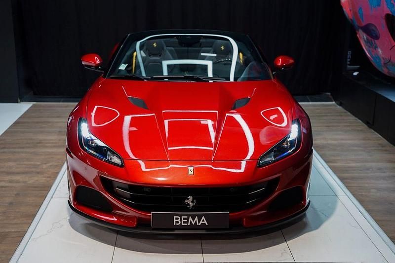Second-hand Ferrari Portofino 620 CP (456 kW) 2021 Roșu Cabrio