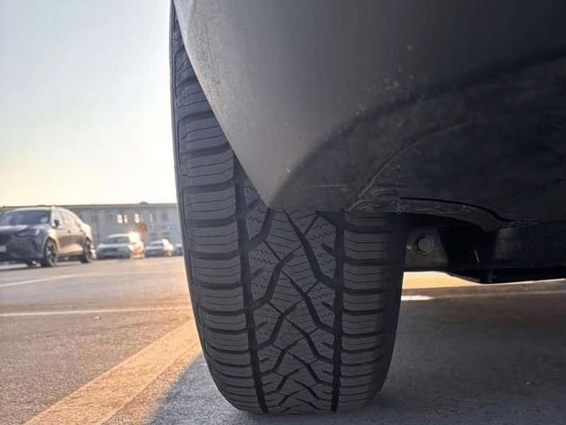 Gebraucht 2025 Kia EV3 Earth SUV | 33.000 € (Guter Preis) - Bild 1/4