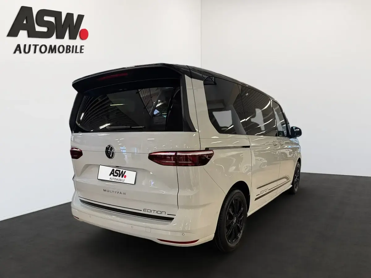 Neu VW Multivan Edition 150 PS (110 kW) 2025 Candyweiß deep black perleffe Van / Kleinbus