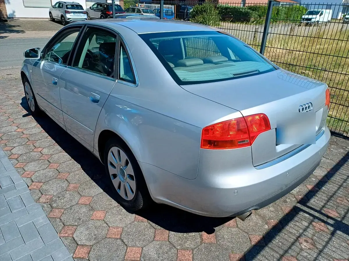 Gebraucht Audi A4 163 PS (119 kW) 2006 Silber Limousine