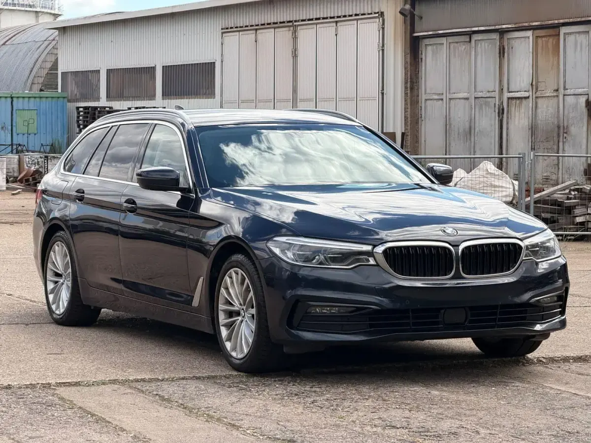 Gebraucht BMW 530 Luxury Line 265 PS (194 kW) 2020 Blau Limousine