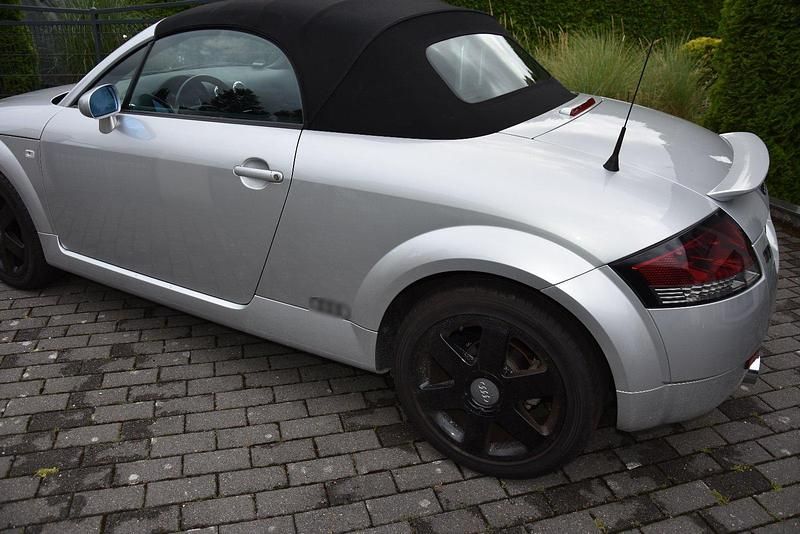 Gebraucht Audi TT Roadster 176 PS (129 kW) 2000 Silber Cabrio
