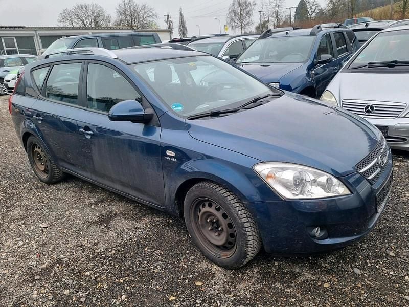 Gebraucht Kia Ceed 120 PS (88 kW) 2008 Blau Kleinwagen