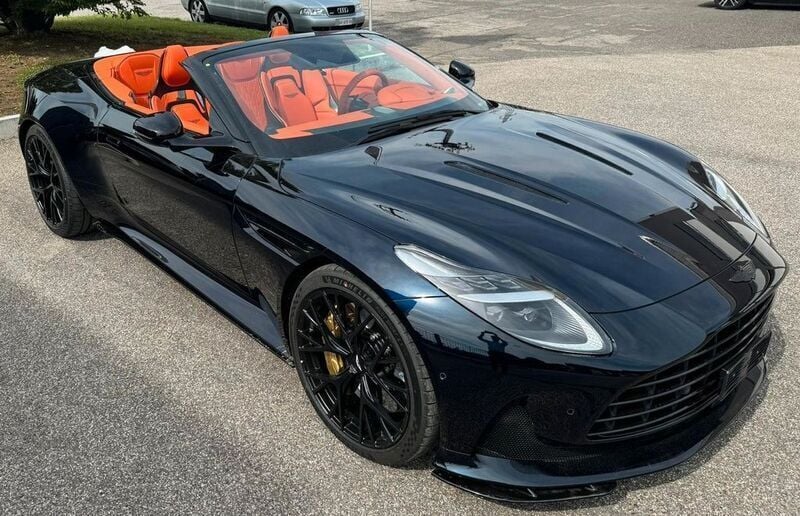 Gebraucht Aston Martin DB12 680 PS (500 kW) 2024 Blau Cabrio
