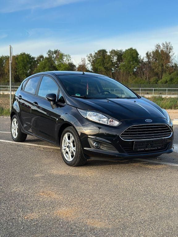 Schwarz Gebraucht 2014 Ford Fiesta Kleinwagen | 4.890 € (Fairer Preis) - Bild 1/4