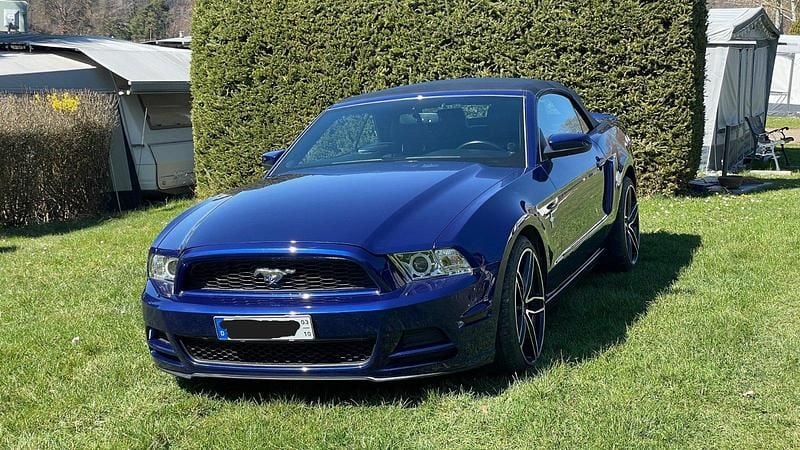 Blau Gebraucht 2013 Ford Mustang Cabrio | 13.500 € (Fairer Preis) - Bild 1/4