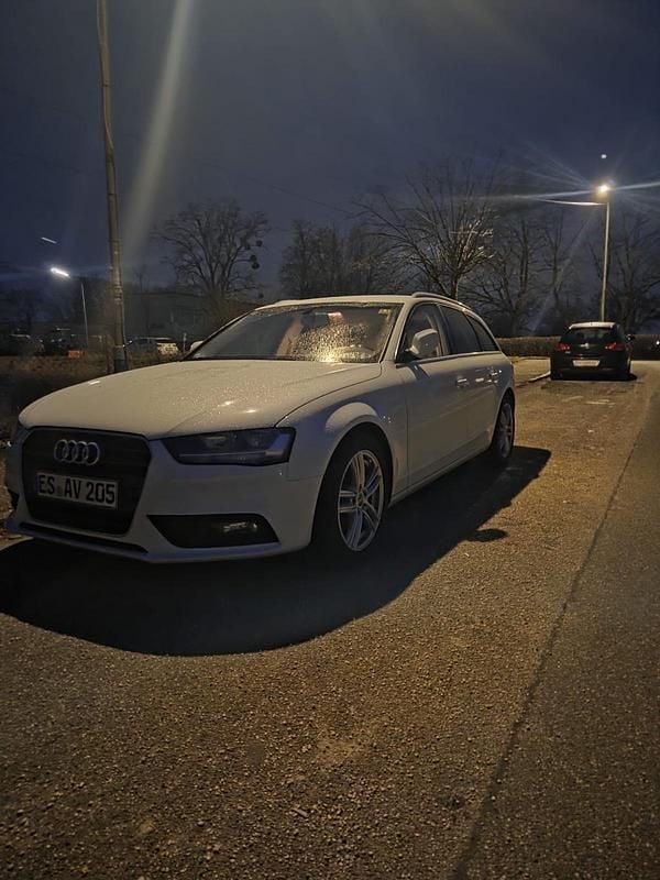 Gebraucht Audi A4 150 PS (110 kW) 2015 Weiß Kombi