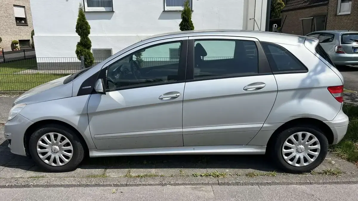 Gebraucht Mercedes B150 95 PS (69 kW) 2009 Van / Kleinbus