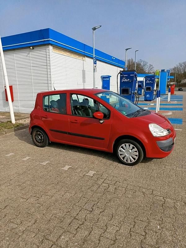 Gebraucht Renault Modus 75 PS (55 kW) 2011 Rot Van / Kleinbus