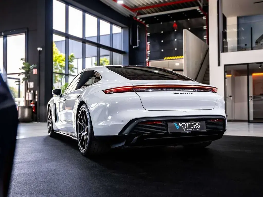 Gebraucht Porsche Taycan GTS 439 kW (598 PS) 2022 Weiß Limousine