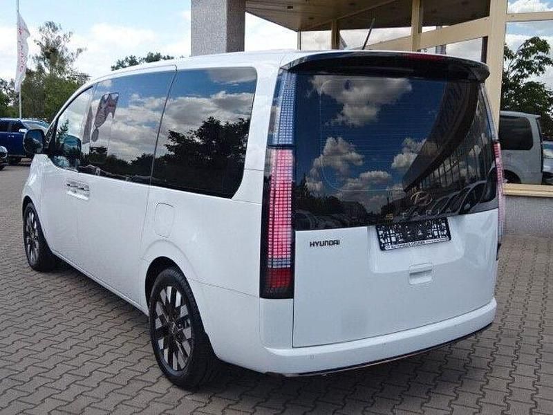 Gebraucht Hyundai Staria Signature 177 PS (130 kW) 2023 Andere Van / Kleinbus