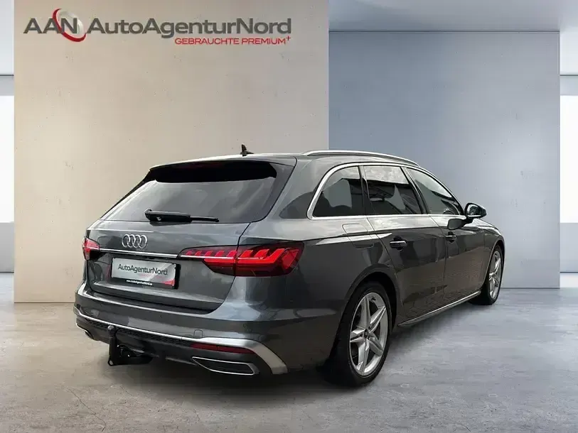 Occasion Audi A4 S-Line 204 ch (150 kW) 2023 Gris Berline