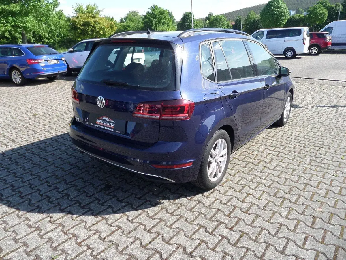 Gebraucht VW Golf VII Comfortline 131 PS (96 kW) 2020 Blau Kombi
