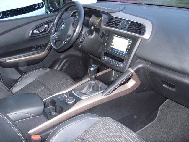 Gebraucht Renault Kadjar 131 PS (96 kW) 2016 Rot metallic SUV