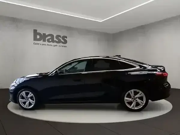 Używany Audi A5 Basis 204 KM (150 kW) 2025 Czarny Sedan/Limuzyna