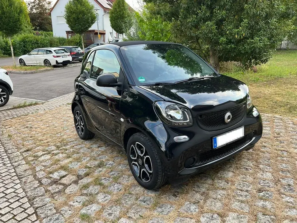 Gebraucht Smart ForTwo Coupé Passion 90 PS (66 kW) 2017 Schwarz Coupé