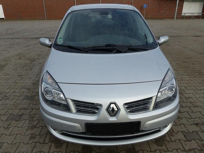 Gebraucht Renault Mégane 112 PS (82 kW) 2009 Silber Limousine