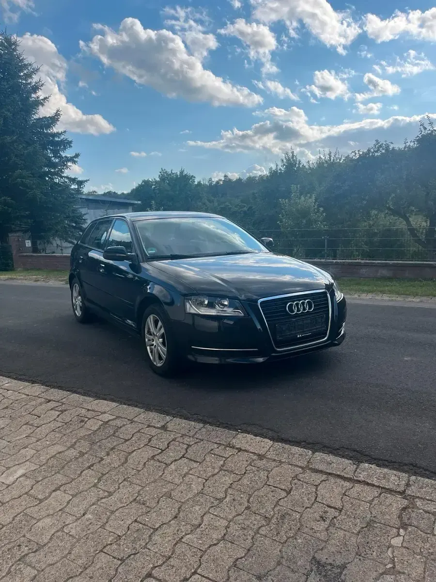 Gebraucht Audi A3 125 PS (91 kW) 2010 Schwarz Kleinwagen