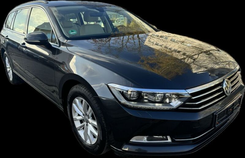 Mangangrau metallic Gebraucht 2018 VW Passat Comfortline Kombi | 16.300 € (Fairer Preis) - Bild 1/4