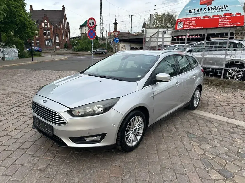 Usata Ford Focus Cool & Connect 125 CV (91 kW) 2018 Argento Berlina