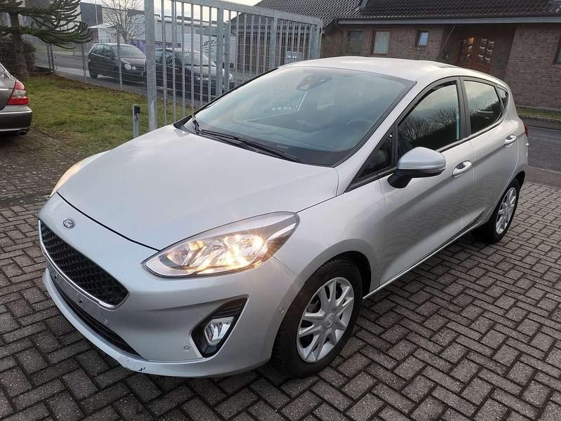 Polarsilber metallic Gebraucht 2020 Ford Fiesta Kleinwagen | 6.490 € (Superpreis) - Bild 1/4