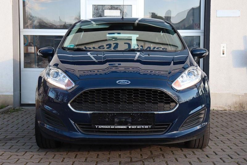Gebraucht Ford Fiesta Trend 60 PS (44 kW) 2016 Blau Kleinwagen