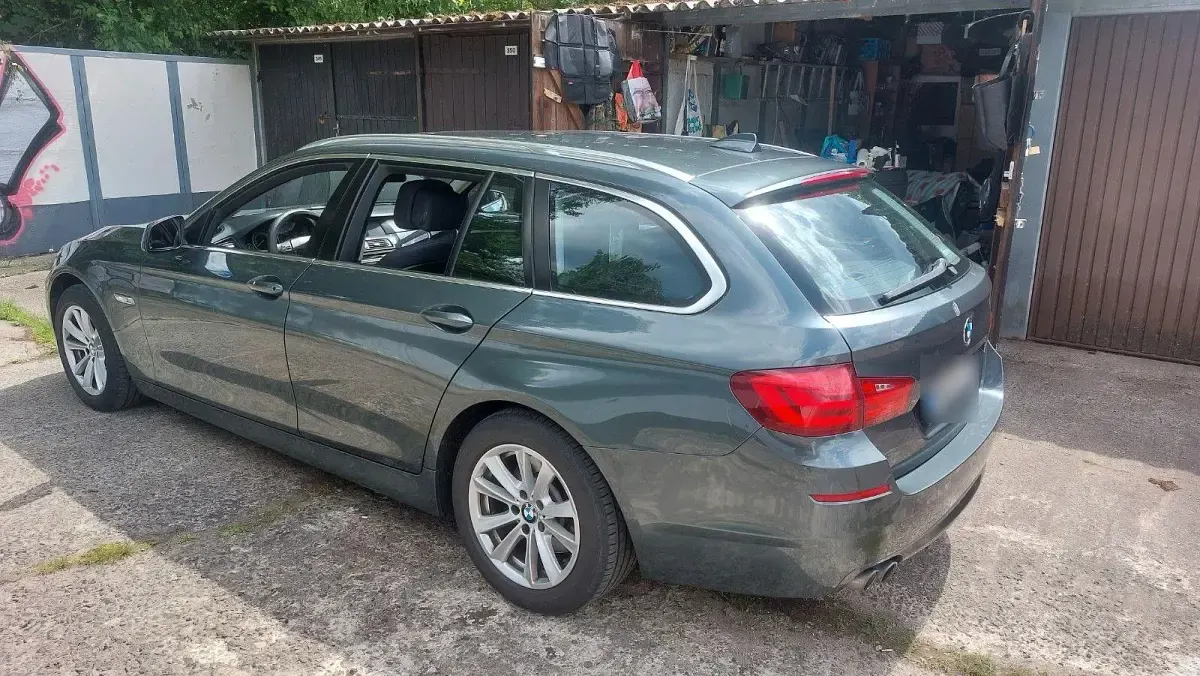 Gebraucht BMW 520 184 PS (135 kW) 2012 Grau Kombi