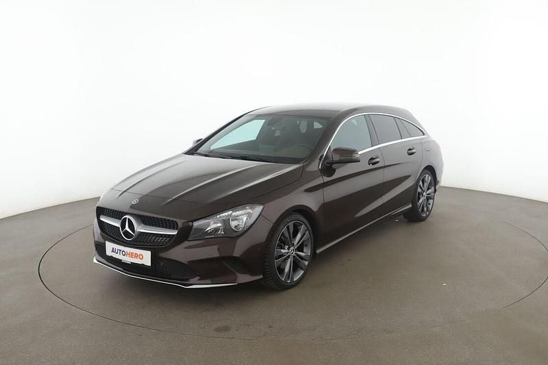 Braun Gebraucht 2018 Mercedes CLA200 Shooting Brake Urban Kombi | 19.490 € (Guter Preis) - Bild 1/3