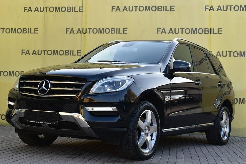 Gebraucht Mercedes ML250 204 PS (150 kW) 2012 Schwarz SUV