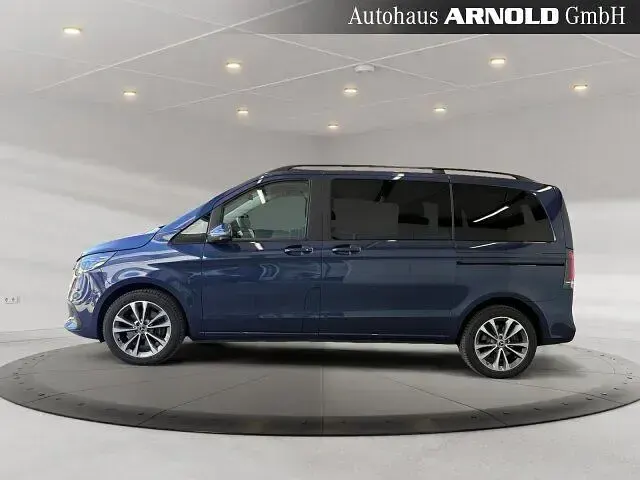 Second-hand Mercedes V300 Style 237 CP (174 kW) 2025 Albastru Monovolum