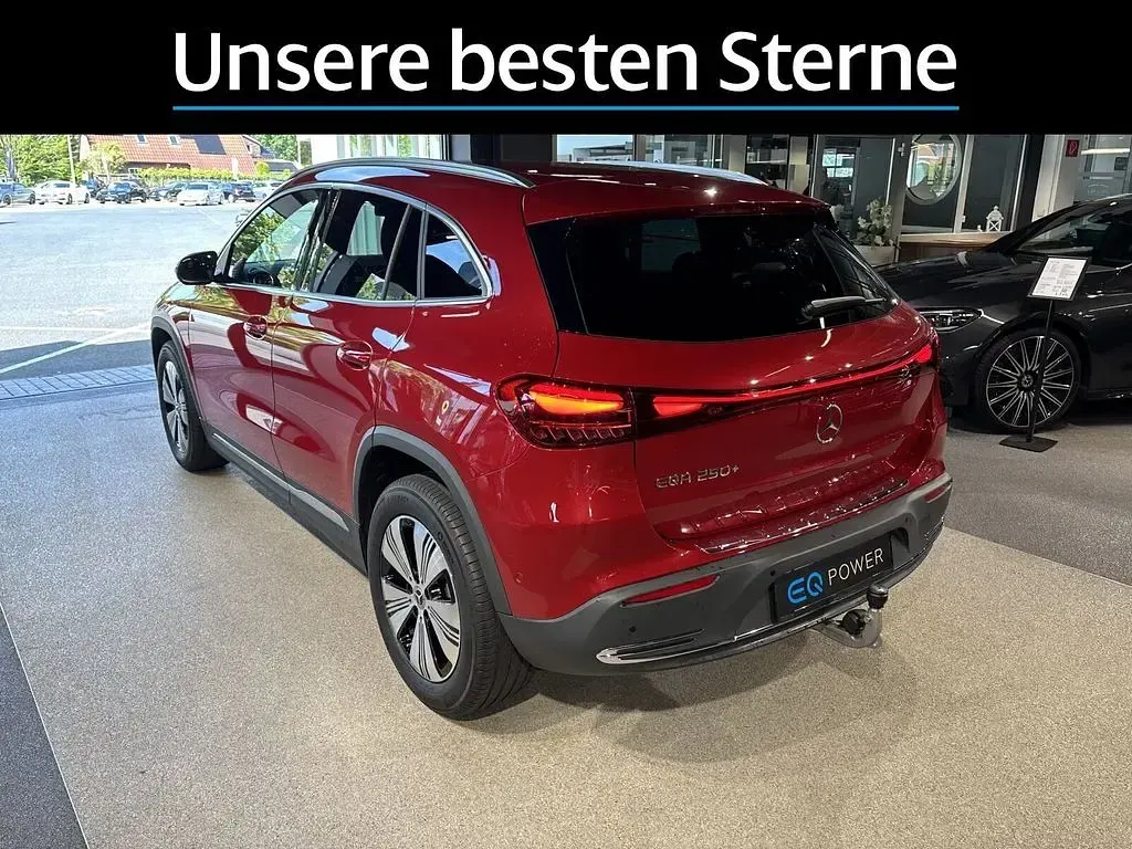 Gebraucht Mercedes EQA250+ Advanced 139 kW (190 PS) 2024 Rot SUV