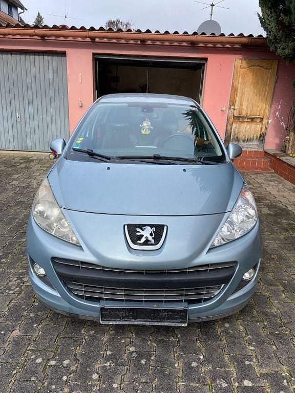 Blau Gebraucht 2011 Peugeot 207 Filou Limousine | 2.000 € (Guter Preis) - Bild 1/4