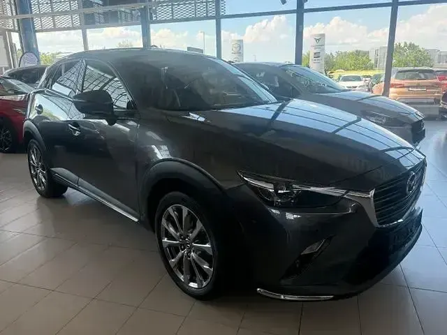 Używany Mazda CX-3 Kangei 121 KM (88 kW) 2019 Szary SUV