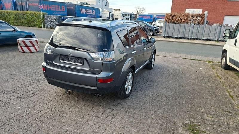 Gebraucht Mitsubishi Outlander 140 PS (102 kW) 2007 Grau SUV