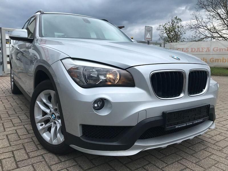 Silber Gebraucht 2015 BMW X1 Advantage SUV | 9.950 € (Guter Preis) - Bild 1/4