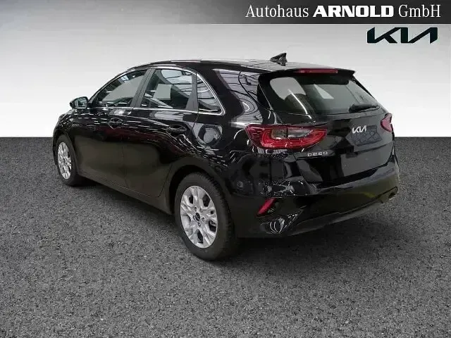 Gebraucht Kia Ceed Vision 140 PS (102 kW) 2025 Zilinaschwarz (metallic) Kleinwagen