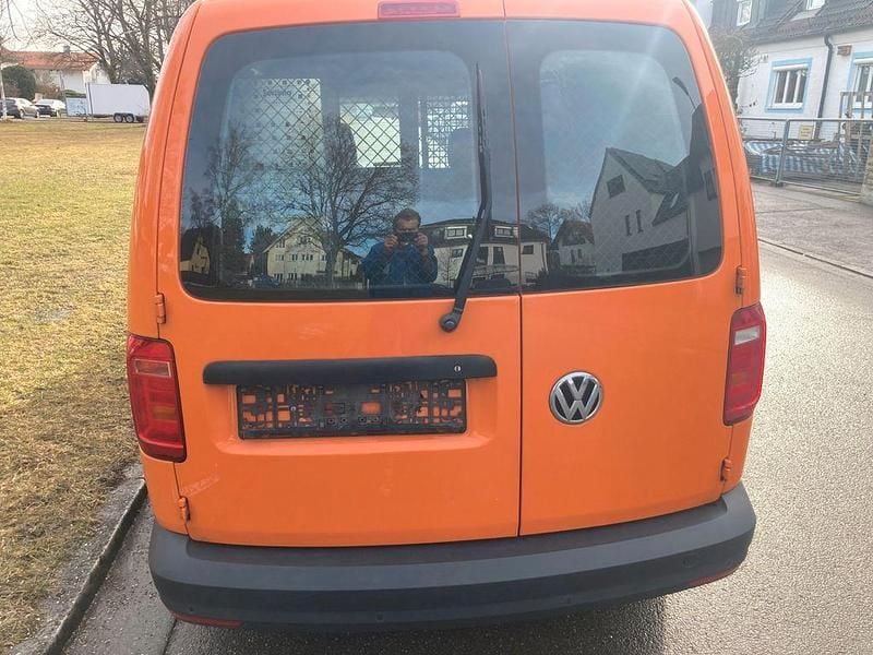 Gebraucht VW Caddy Maxi 102 PS (75 kW) 2017 Orange Van / Kleinbus