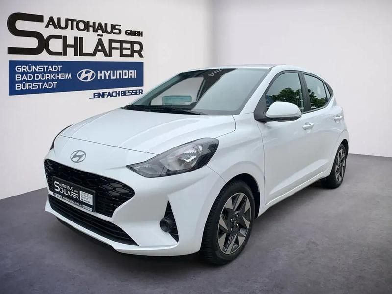 Atlas white / sol Gebraucht 2024 Hyundai i10 Trend Kleinwagen | 17.980 € (Etwas zu teuer) - Bild 1/1