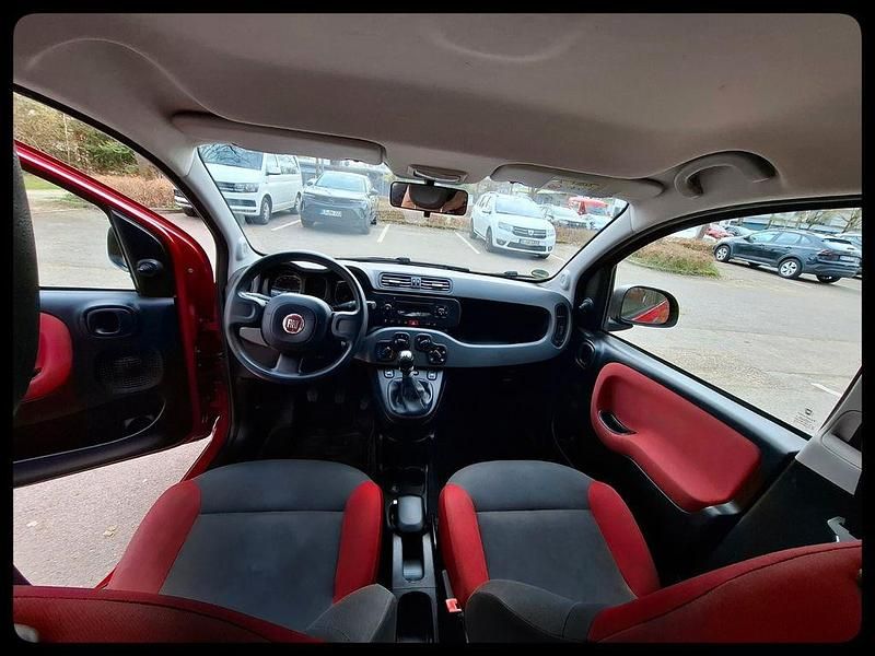 Gebraucht Fiat Panda Easy 69 PS (50 kW) 2016 Rot Kleinwagen