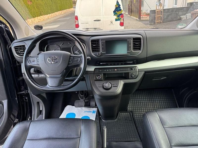 Gebraucht Toyota Proace Executive 177 PS (130 kW) 2019 Schwarz Van / Kleinbus