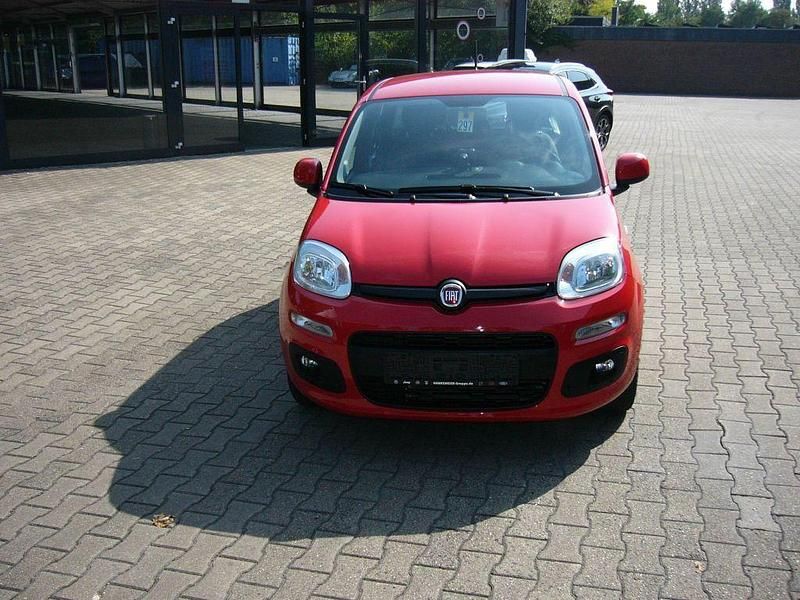 Rot Gebraucht 2020 Fiat Panda Lounge Kleinwagen | 10.990 € (Fairer Preis) - Bild 1/4