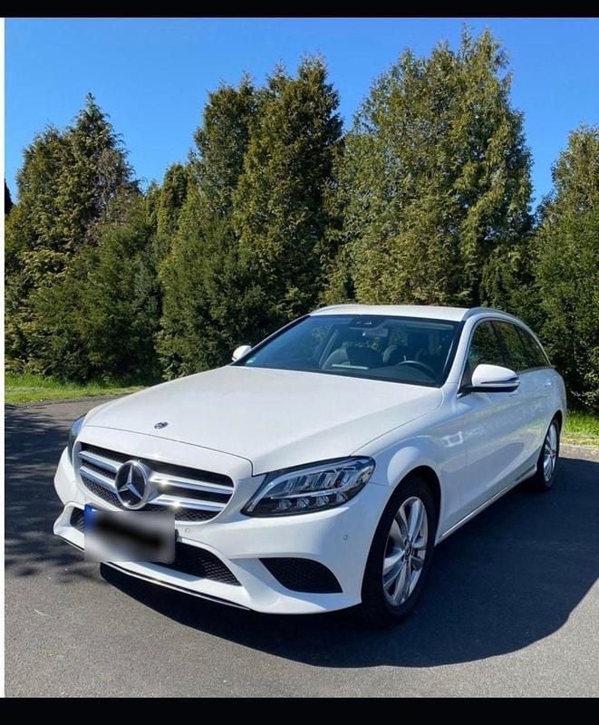 Gebraucht Mercedes C180 156 PS (114 kW) 2019 Weiß Kombi