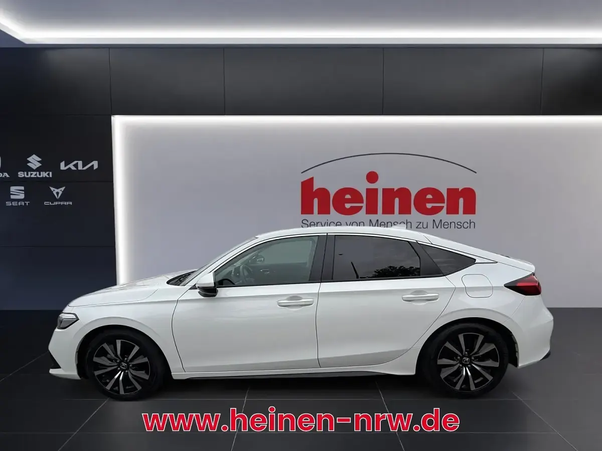 Gebraucht Honda Civic Elegance 184 PS (135 kW) 2025 Weiß Limousine