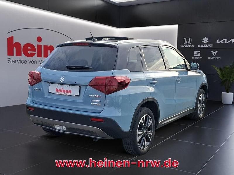 Gebraucht Suzuki Vitara Comfort+ 129 PS (94 kW) 2021 Schwarz SUV