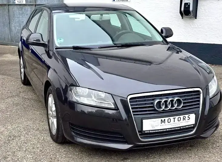 Gebraucht Audi A3 Attraction 125 PS (91 kW) 2010 Grau Kleinwagen